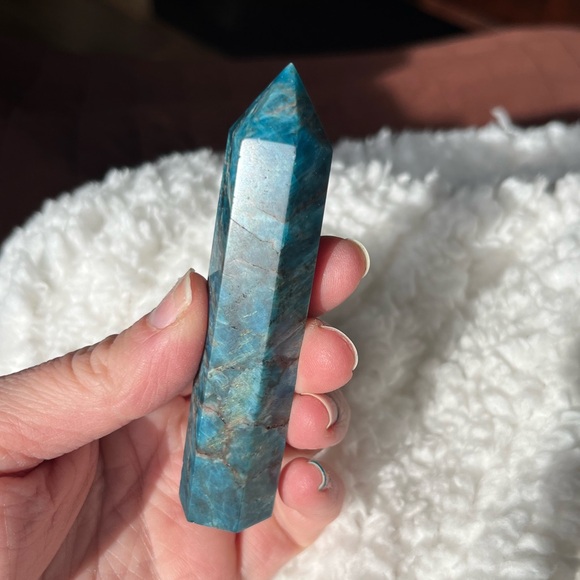 BLUE APATITE TOWER - Picture 8 of 10